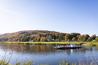 Fähre bei der Überfahrt der Weser